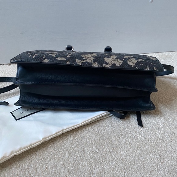 **AUTHENTIC GUCCI ARABESQUE HANDBAG** - Picture 5 of 16